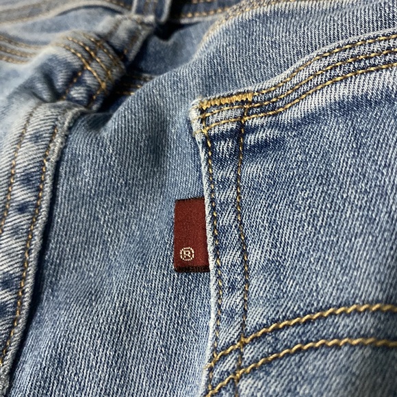 Levi’s Light Wash Flare Jeans - Picture 12 of 15